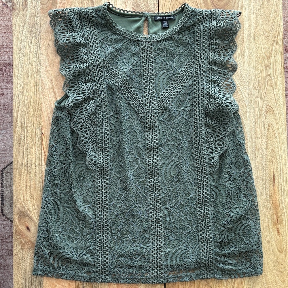 Cable & Gauge Olive Sleeveless Blouse, Size L